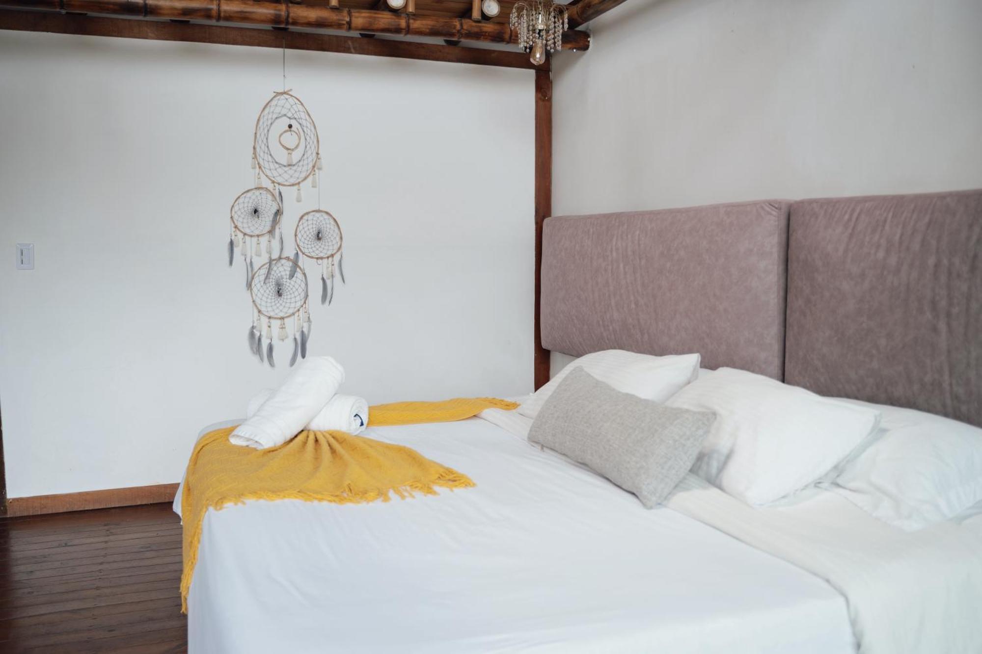 Ibuku Hotel Guatape - Chalets Номер фото