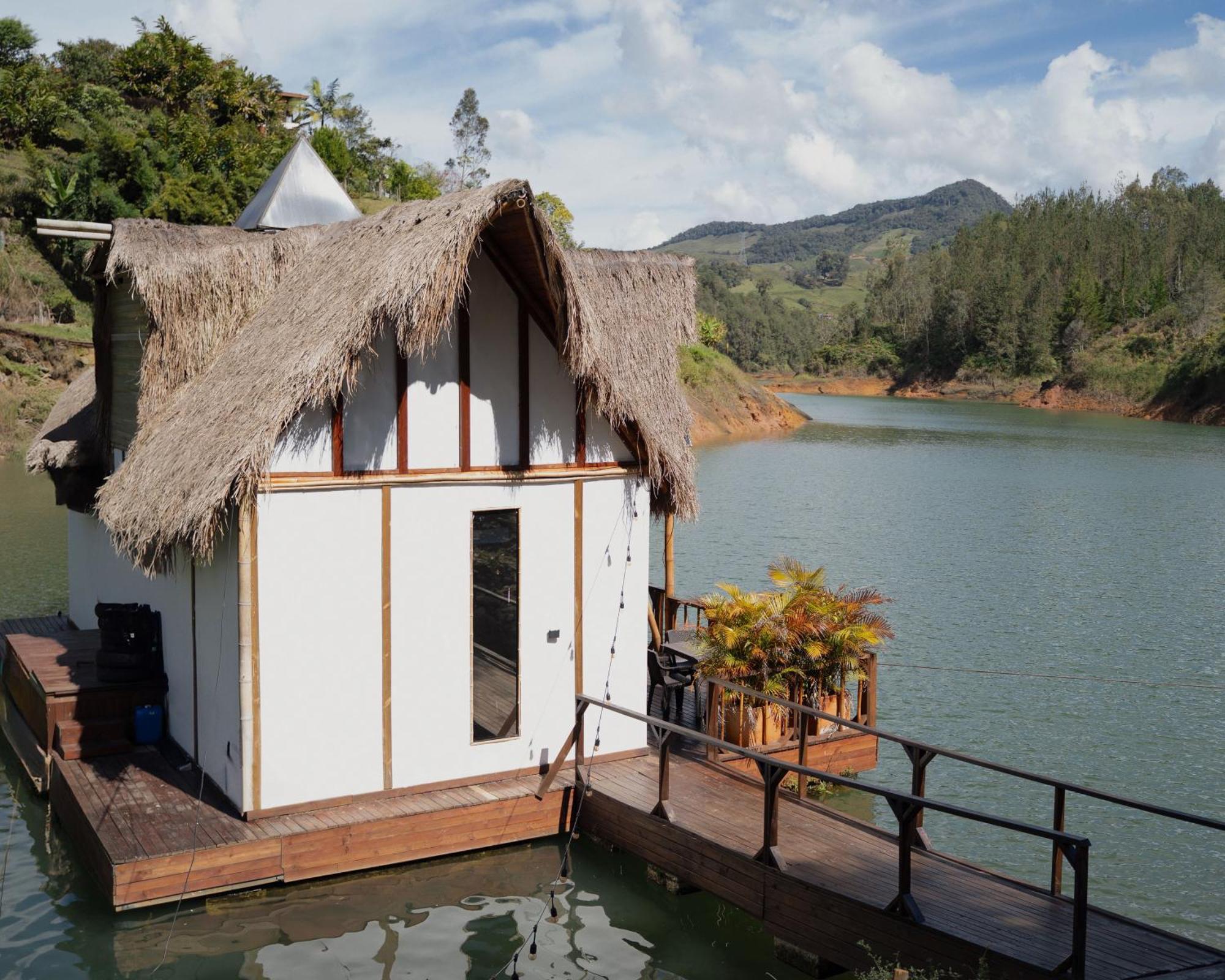 Ibuku Hotel Guatape - Chalets Номер фото